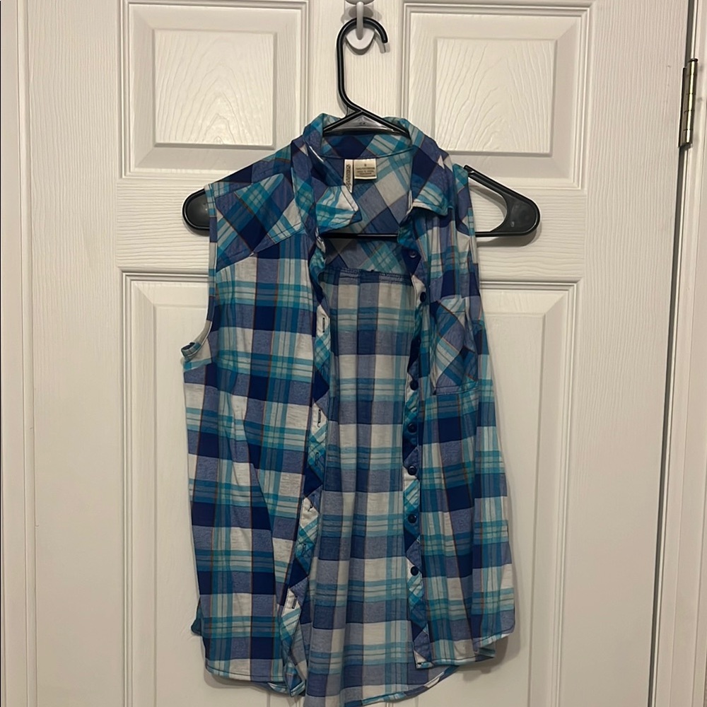 Blue Plaid Sleeveless Button-Up Shirt